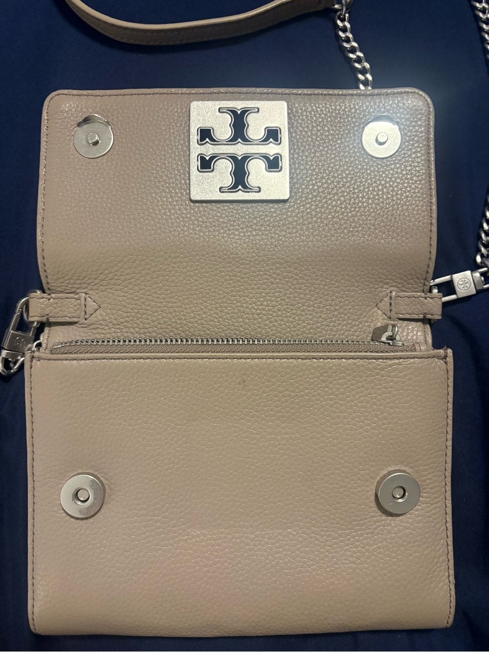 Tory Burch Taupe Brittan Crossbody / Chain Wallet - Picture 5 of 7